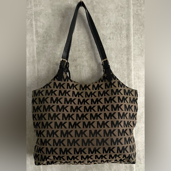 Michael Kors Jet Set Monogram Signature Logo Blk/Beige Shoulder/Satchel Tote Bag - Picture 10 of 12